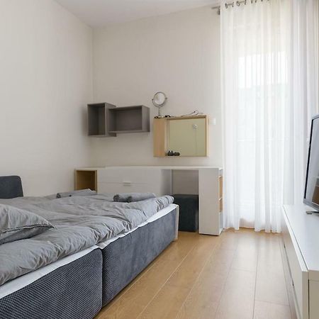 Dabrowskiego Apartment Познань Экстерьер фото