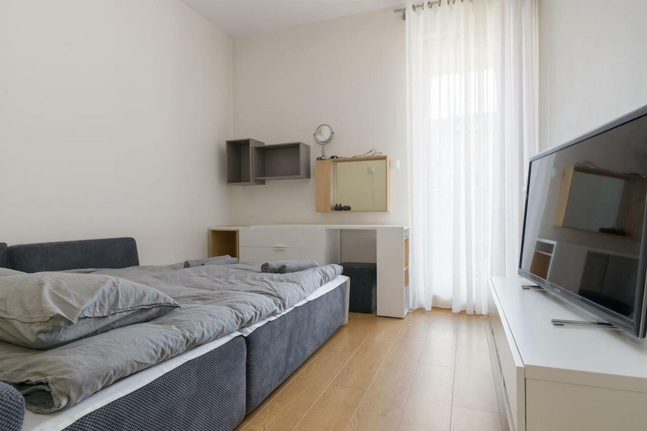 Dabrowskiego Apartment Познань Экстерьер фото